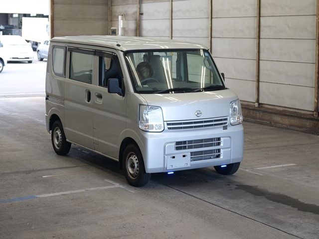 5581 Nissan Clipper van DR17V 2017 г. (ARAI Bayside)